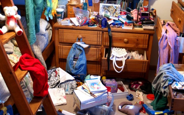 Decluttering Your House: The Benefits